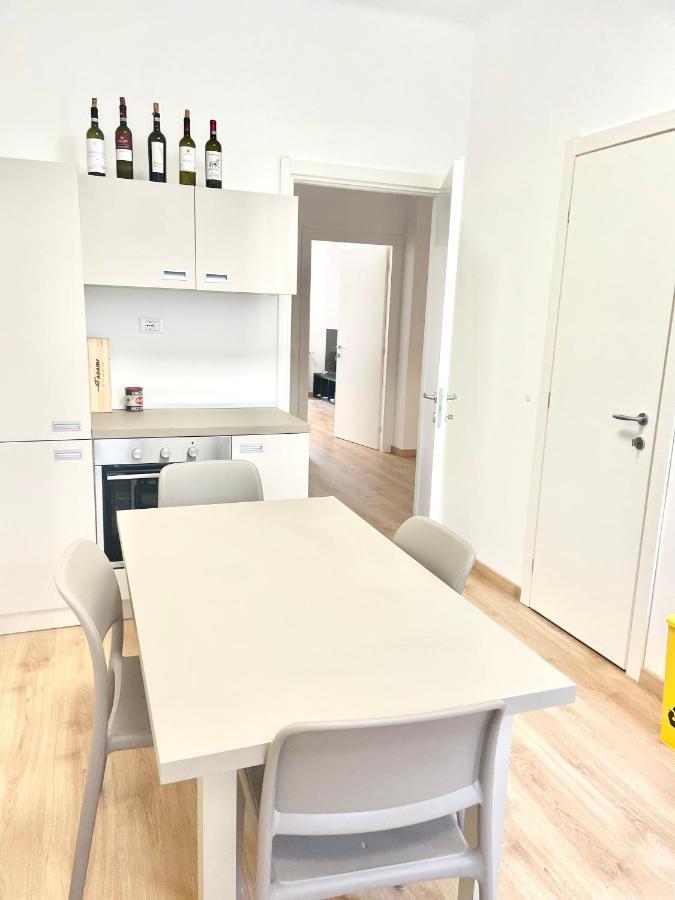 Camera Con Bagno Privato - Zona Bocconi ミラノ エクステリア 写真